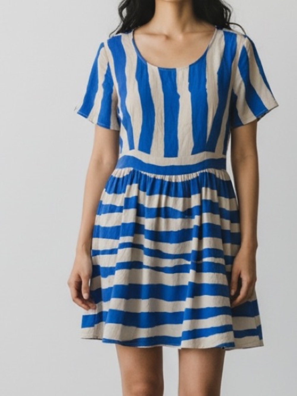 Christopher Deane Women’s Sz 8 100% Silk Mini Dress Blue Gray Abstract Striped